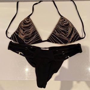 Beach Bunny Black Bikini Set Size Large